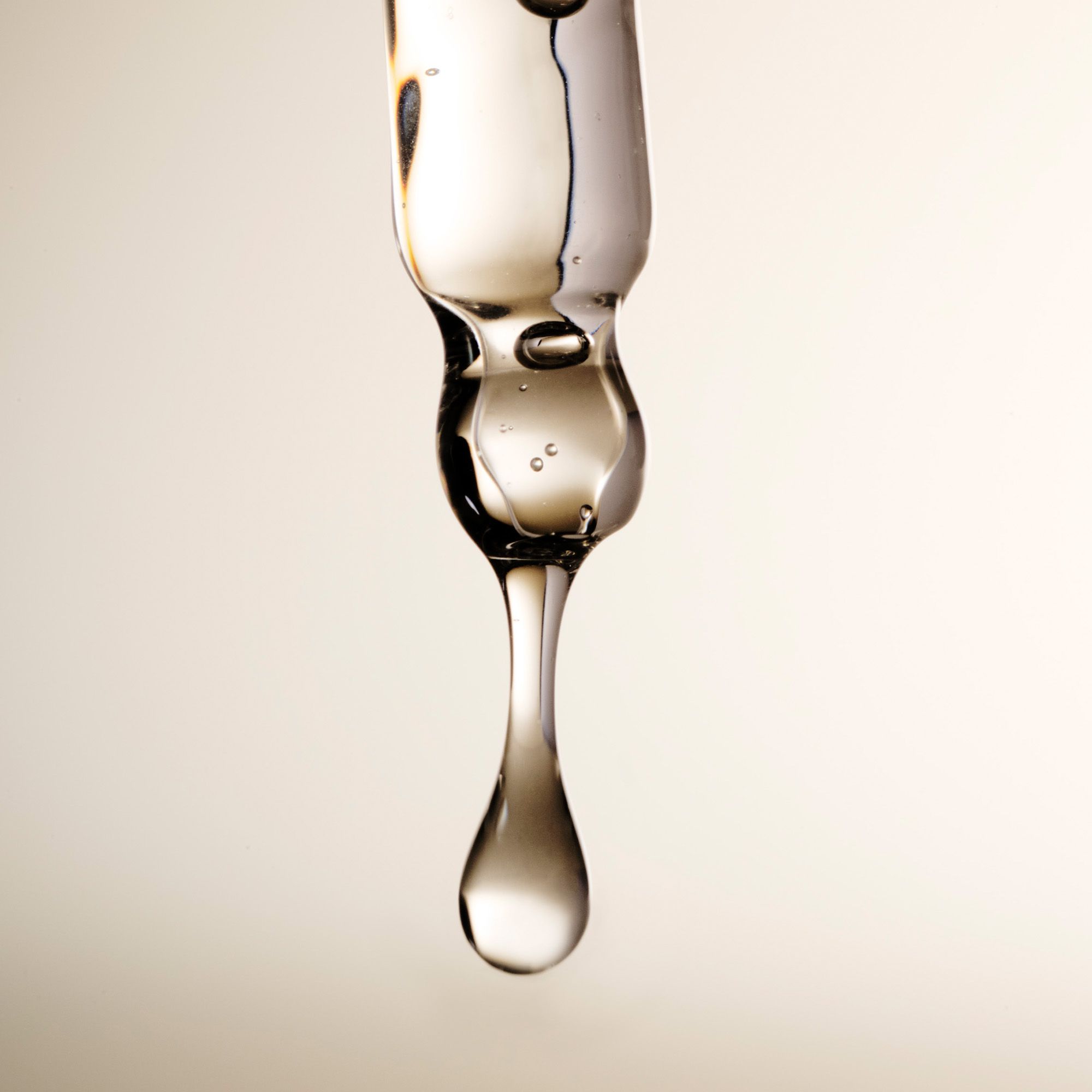 U Collagen Face Tanning Serum můžete výsledný odstín regulovt množstvím spotřebovaných kapek